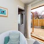 Mount Barker 4* Swords
