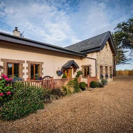 Mount Barker 4* Swords