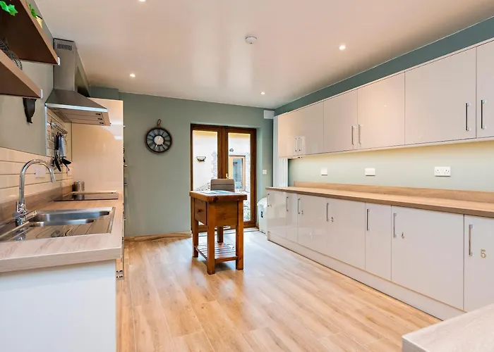 Mount Barker 4* Swords