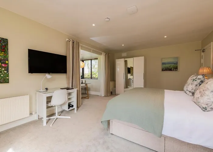 Mount Barker 4* Swords