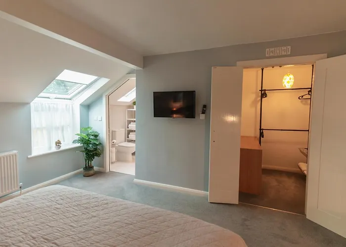 Mount Barker 4* Swords