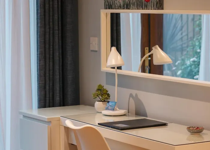 Mount Barker 4* Swords